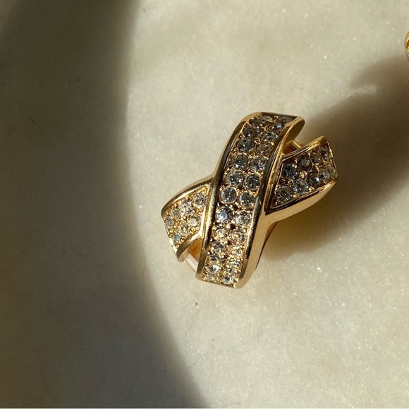 VINTAGE gold plated Christian Dior clip on earrings - Picture 12 of 16
